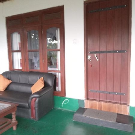 Chamodya Home Stay Procida Dış mekan fotoğraf