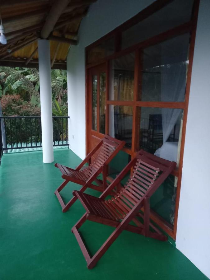 Chamodya Home Stay Procida Dış mekan fotoğraf