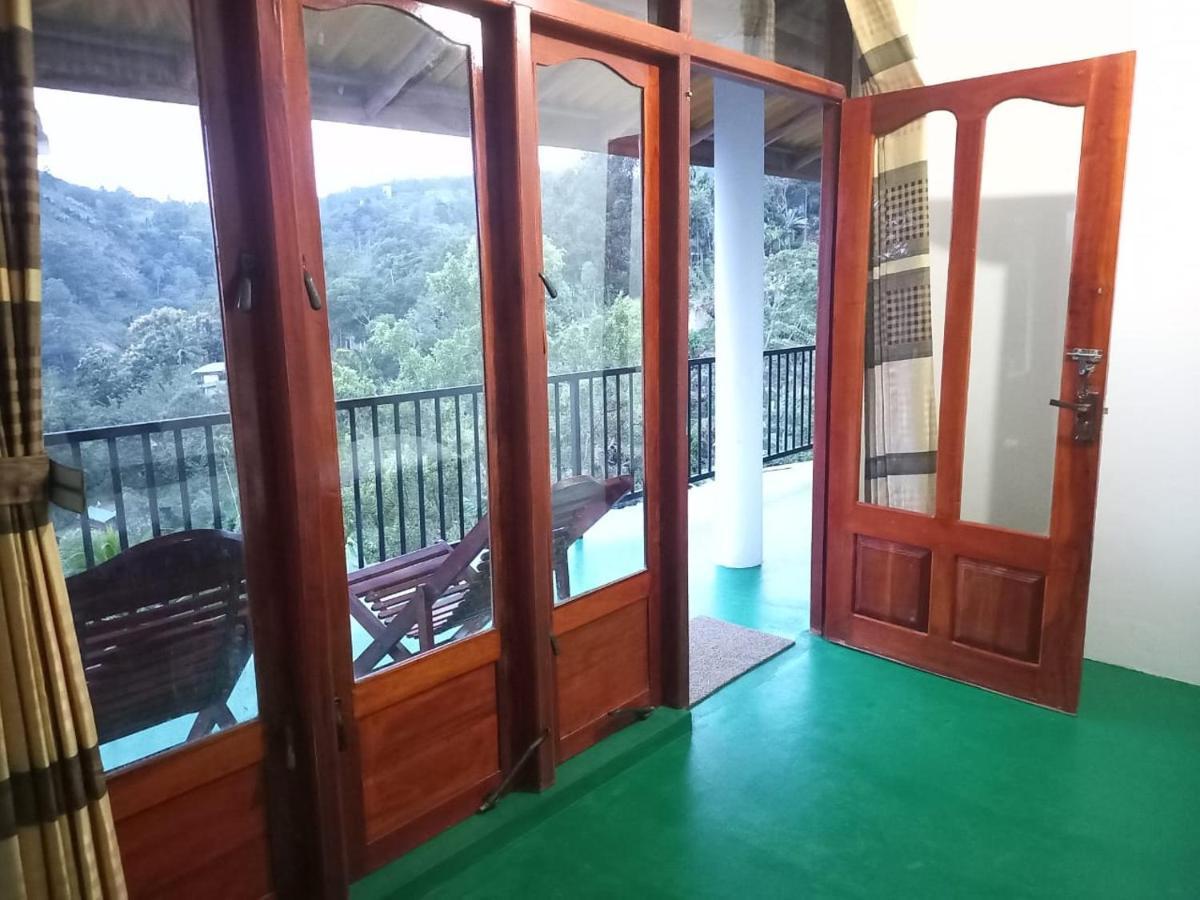 Chamodya Home Stay Procida Dış mekan fotoğraf