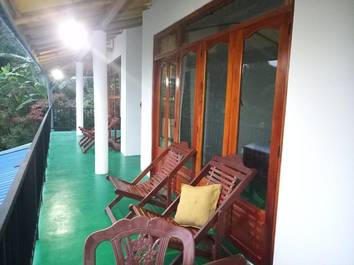 Chamodya Home Stay Procida Dış mekan fotoğraf