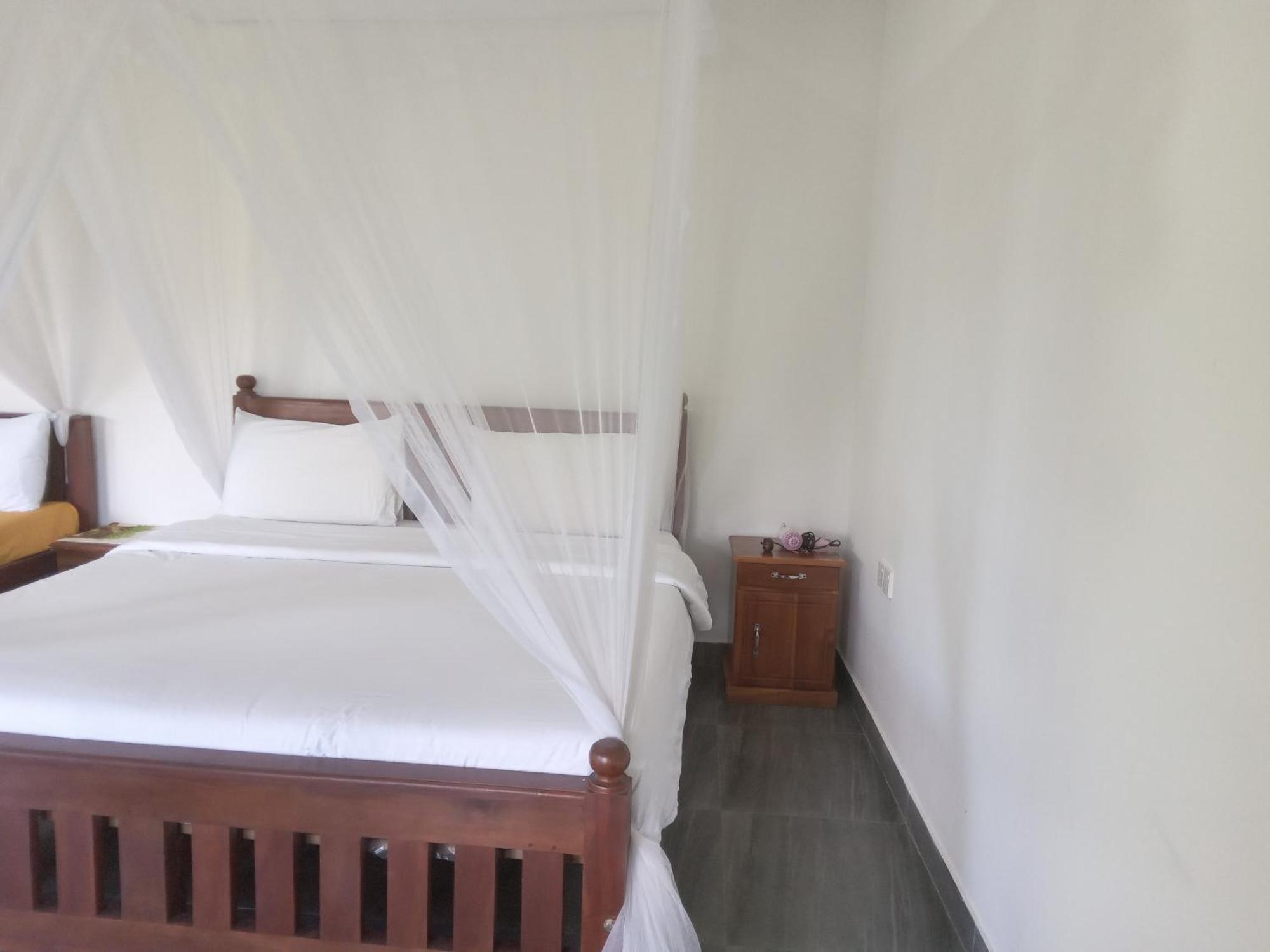Chamodya Home Stay Procida Dış mekan fotoğraf