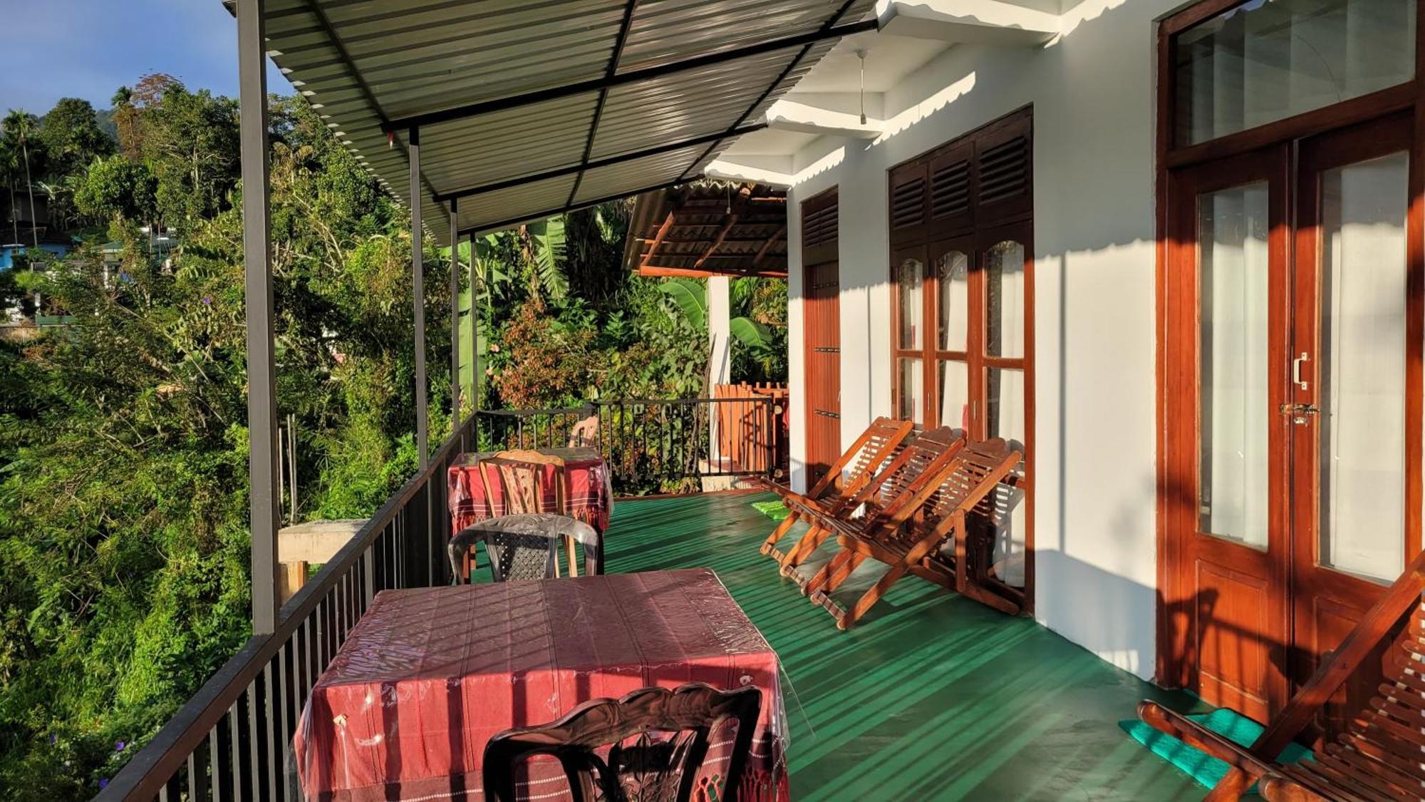 Chamodya Home Stay Procida Dış mekan fotoğraf