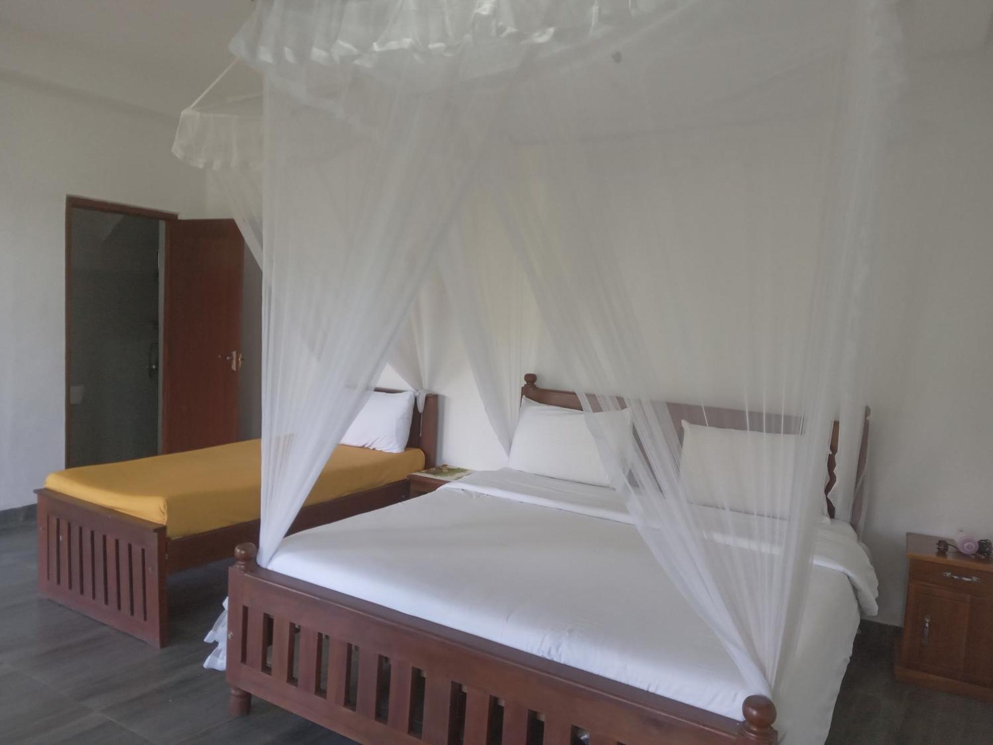 Chamodya Home Stay Procida Oda fotoğraf